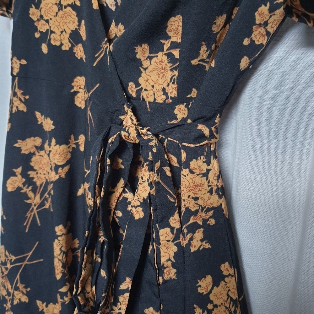 Floral Wrap Dress in Black and Golden Orange Size M - Picture 6 of 10